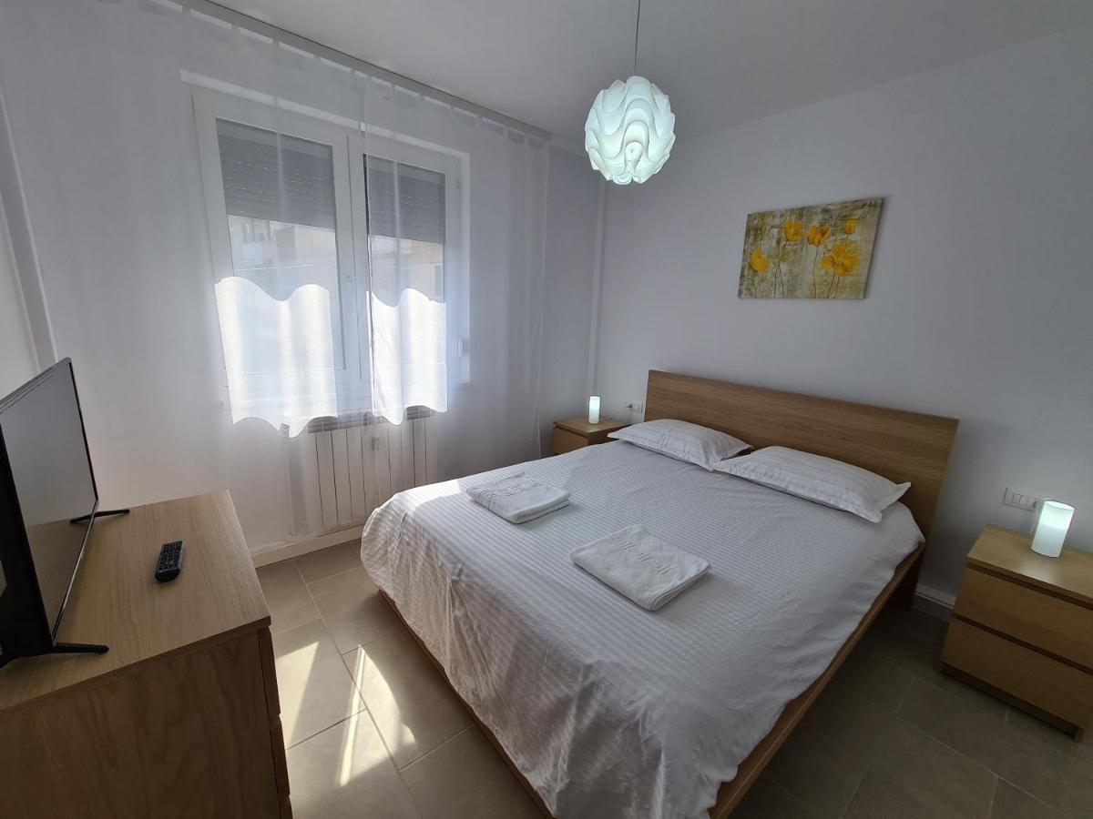 Mia Apartament Tulcea Buitenkant foto