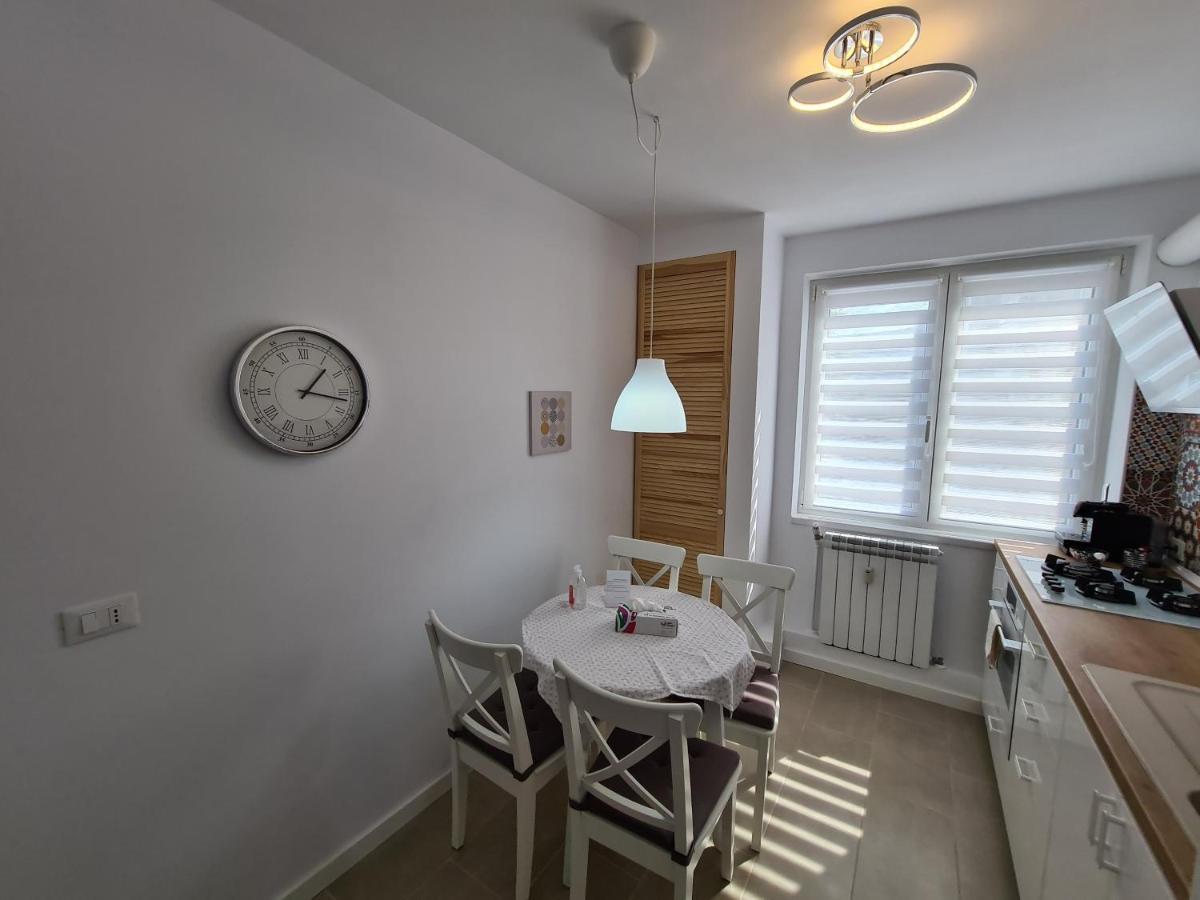 Mia Apartament Tulcea Buitenkant foto